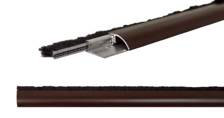Порог алюминиевый накладной со щеткой Comaglio 1255 коричневый (80см) (36035) 36035 фото